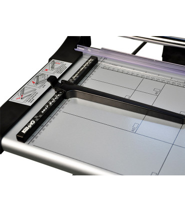 Řezačka papíru KW trio 3027 (2000)