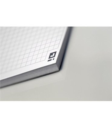 Zápisník Oxford International A4+ čtverečkovaný